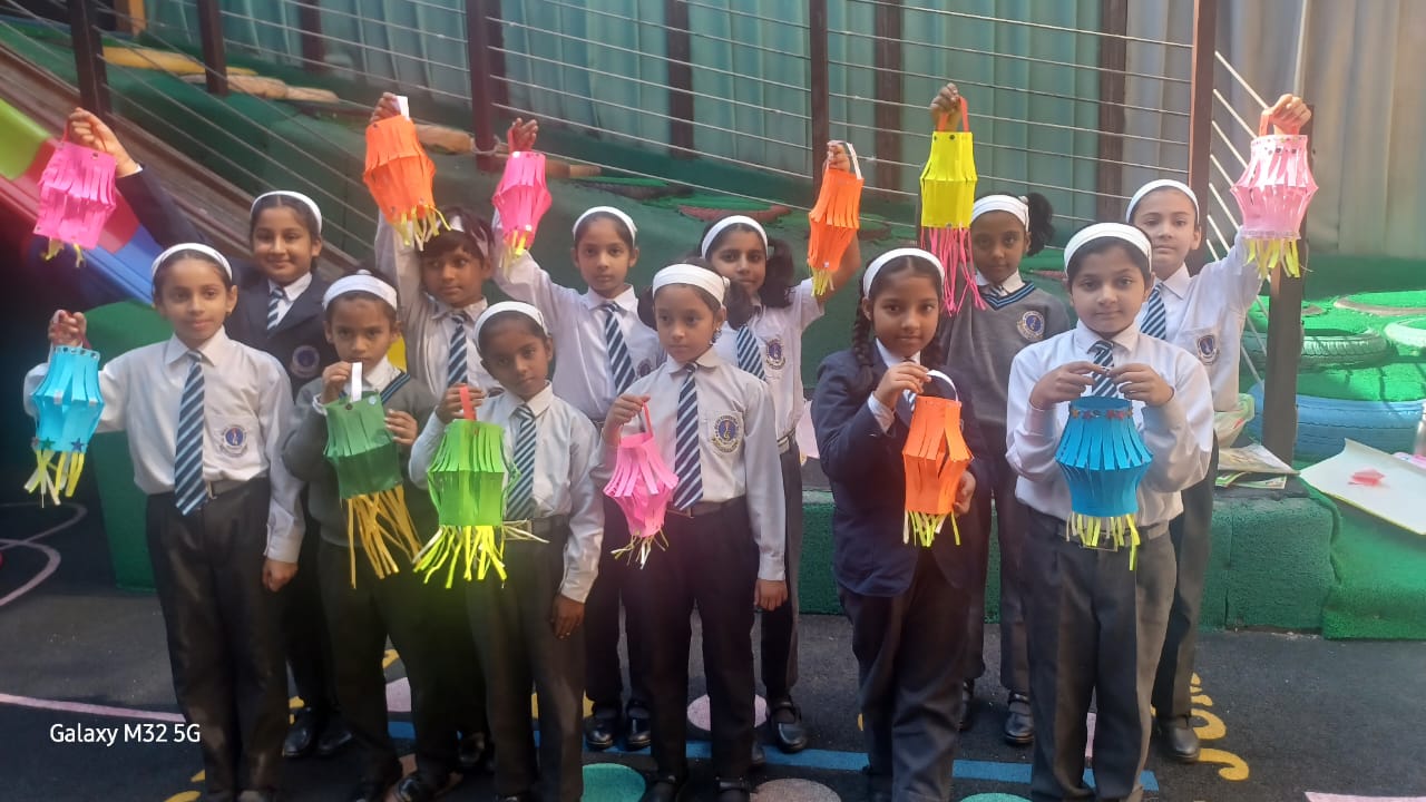 girls boarding school
